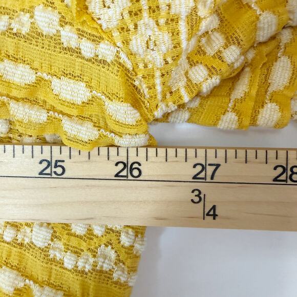 Umgee Crochet Lace Ruffle Top Short Sleeves Marigold Yellow Women's Large - Picture 8 of 9